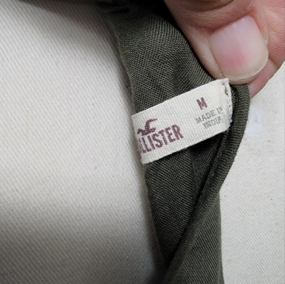 Hollister olive embroidered t-back high neck romper size medium - Picture 6 of 7